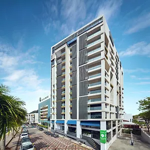 Hotel Tropics Eight
